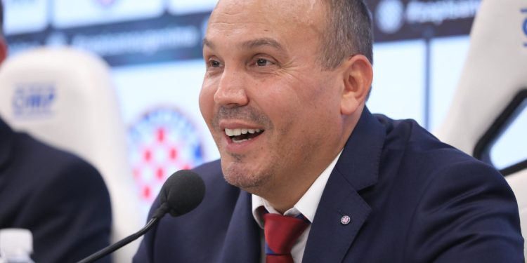 Sportske novosti – Hajdukov direktor već ove zime mora izvesti bitne transfere. Sve ostalo ispast će obično obmanjivanje puka