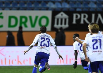 Sportske novosti – Hajdukov junak na Šubićevcu ostao nezamjetan. Krovinović igrač utakmice, Durdov slab