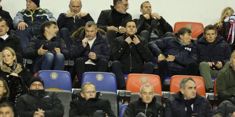 Sportske novosti – Kalinić se oglasio nakon derbija na Poljudu: ‘Želio sam samo pomoći svom klubu’