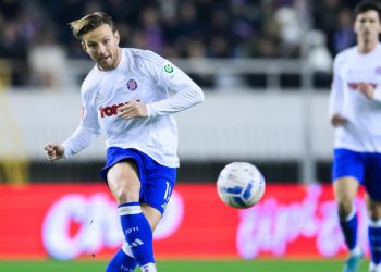 Sportske novosti – Može li Šibenik do senzacije? Travnjak na Šubićevcu jedan je od najgorih, a evo tko mijenja Rakitića