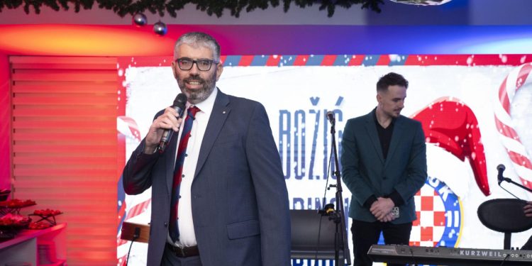 Sportske novosti – Predsjedniku Hajduka ‘pobjegla’ rečenica koju je trebalo prešutjeti? ‘Odlučili su da nema skrivanja’