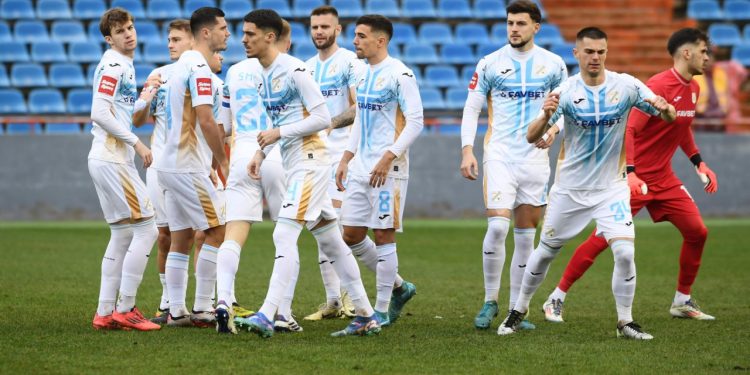 Sportske novosti – Sjajnim golom gurnuo Rijeku na vrh pa poručio: ‘Biti lider je fenomenalno, a u Split idemo rasterećeni’