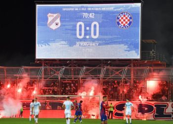 Sportske novosti – Sve su Bijeli imali u svojim rukama, ali onda se okrenuo svijet. Šest dana studenog smrznulo je hajdukovce