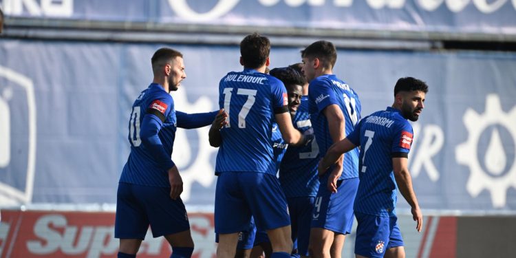 Sportske novosti – UŽIVO/VIDEO: GOOOL! Pogledajte efektan pogodak Kačavende, Dinamo povećao vodstvo nakon autogola Varaždina
