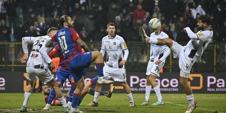 Sportske novosti – VIDEO Hajdukovci su već slavili pogodak, a onda se ukazao stoper Gorice: Pogledajte njegovu sjajnu reakciju