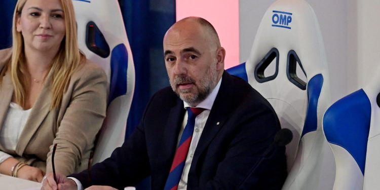 Sportske novosti – Veliki dan na Poljudu: Na Skupštini Hajduka bit će izabran novi predsjednik, evo tko stiže nakon 16 godina