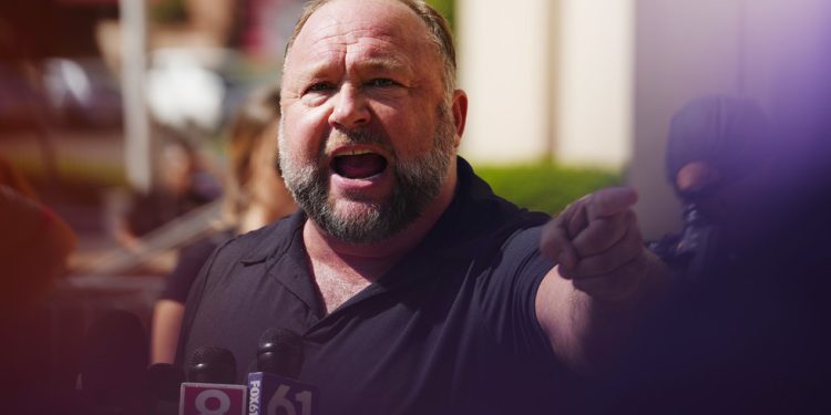 Sudac blokira prodaju InfoWars aukcije — RT World News