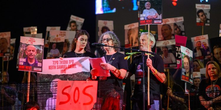 Supruga američkog taoca Keitha Siegela moli za blagdansko čudo: ‘Moramo ih vratiti’