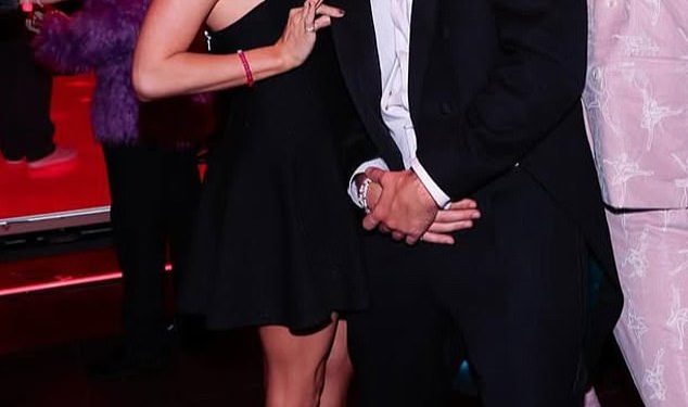 Taylor Swift mislila je da će imati ‘mirnu večeru’ s Travisom prije nego što ju on iznenadi zabavom