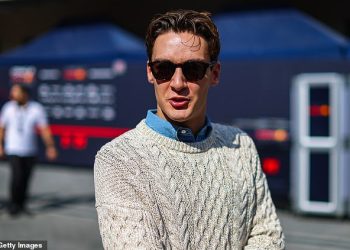 Tko je George Russell? Britanski vozač Formule 1 koji je trenutno upleten u rat riječima s vozačem Red Bulla Maxom Verstappenom