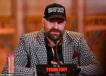 Trener Tysona Furyja otkriva srceparajuću bol zbog tragičnog pobačaja njegove žene Paris prije poraza od Oleksandra Usyka