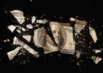 Trump diže dolar u zrak, električna vozila ubijaju OPEC – ‘nečuvena’ predviđanja banke — RT Business News