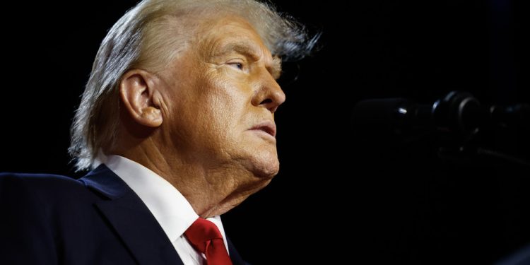 Trump poziva da se obore ‘misteriozne’ bespilotne letjelice — RT World News