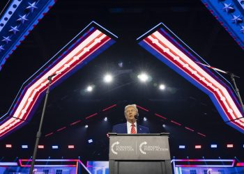 Trump želi riješiti ukrajinski sukob s Putinom — RT World News