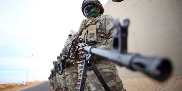 Trumpov saveznik prijeti sankcijama velikoj državi NATO-a — RT World News