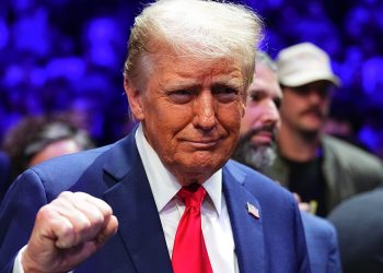 Trumpovi saveznici zalažu se za veću kontrolu Bijele kuće nad novčanicima Kongresa