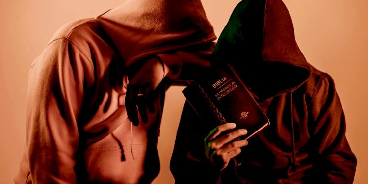 U Americi masovna potražnja za Biblijom: ‘Ljudi su gladni, traže istinu’