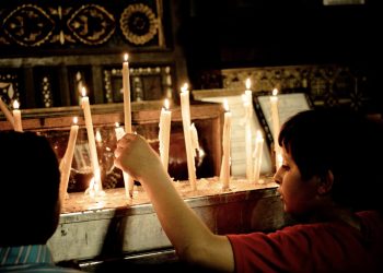 Umjesto mahnitog čišćenja kuće, katolici su uoči Božića izgonili demone: Evo i zašto