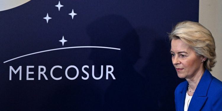 TRESU SE TEMELJI UNIJE Ursuli von der Leyen povučen poziv za otvaranje Notre-Damea | NACIONAL.HR