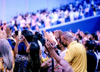 Velika glad Hrvata za Bogom, što se događa? Otkazali duhovnu obnovu zbog navale tisuća ljudi