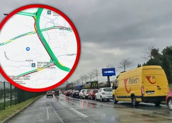 Velika gužva na brojnim splitskim prometnicama. Ogromna je kolona na ulazu u grad