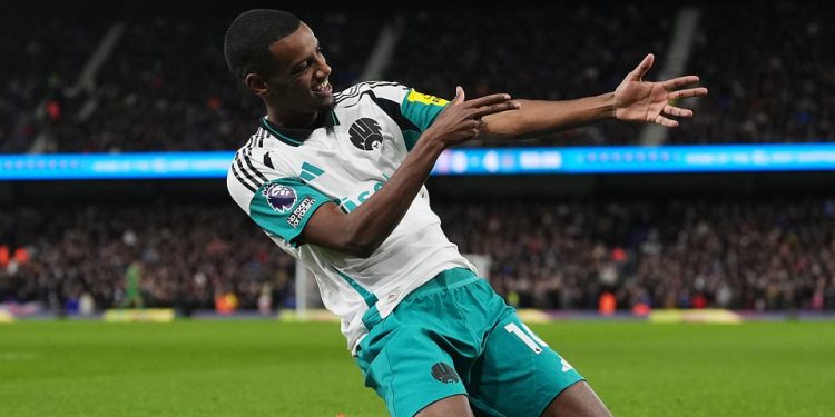 West Ham protiv Brightona – Premier liga: rezultati uživo i ažuriranja dok Hammersi uzvraćaju udarac na londonskom stadionu, jedna strana preuzima kontrolu nad Brentfordom dok Newcastle diže nerede na Portman Roadu