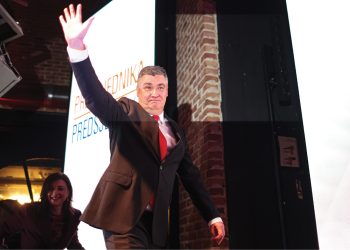 ZGRANUTI DEBAKLOM Izvor iz vrha HDZ-a otkriva da vodstvo stranke smatra Plenkovića jedinim odgovornim za Primorčev izborni podbačaj i najavljuje pobunu | NACIONAL.HR