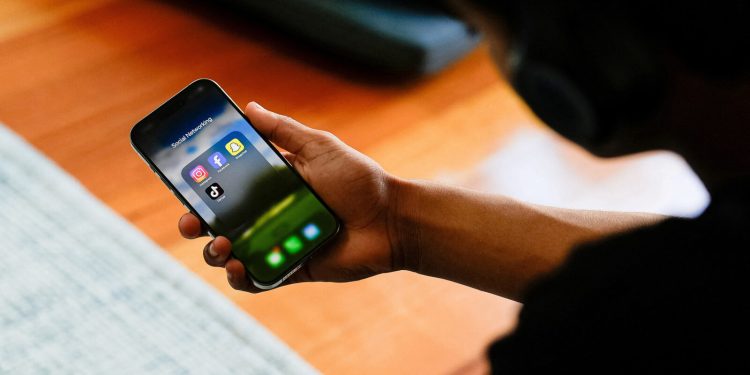 Zabrana popularne društvene mreže mogla bi rasplamsati trgovinski rat između dviju svjetskih sila