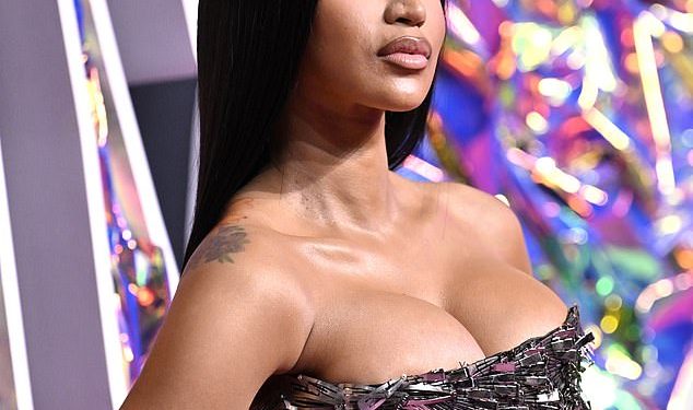 Zapanjujuće mjesečne navike trošenja Cardi B otkrivene su nakon što je reperica optužena da je bankrotirala