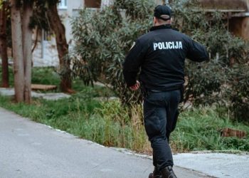 Zbog bauštele u Dalmaciji iznuđivali ženu i prijetili joj, uhićeni su
