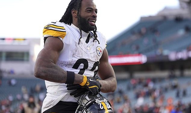 Zvijezda Steelersa Najee Harris otkriva odvratan razlog zašto je bio prisiljen propustiti dio utakmice protiv Bengalsa