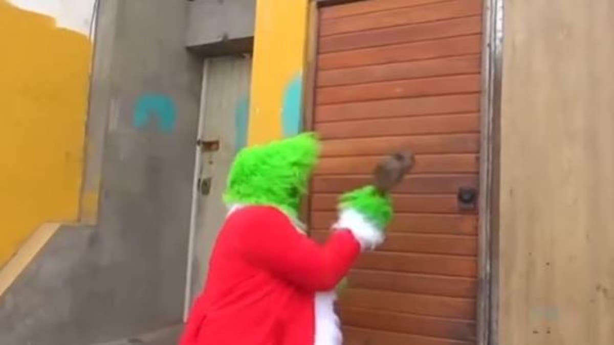 The "Grinch" razbijanje vrata