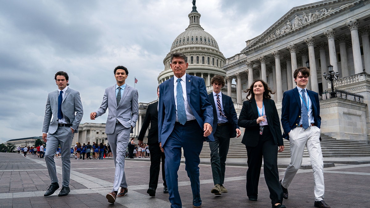 Manchin i osoblje