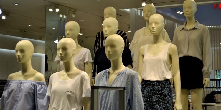 OPTUŽENA ZA KRAĐU Poništena oslobađajuća presuda sutkinji: Bila je van misaonog fokusa, a sat vremena probavala odjeću?! | NACIONAL.HR