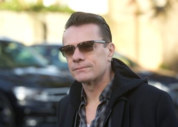 PROBLEMI S BROJANJEM Bubnjar grupe U2 otkrio da mu je dijagnosticirana rijetka bolest | NACIONAL.HR