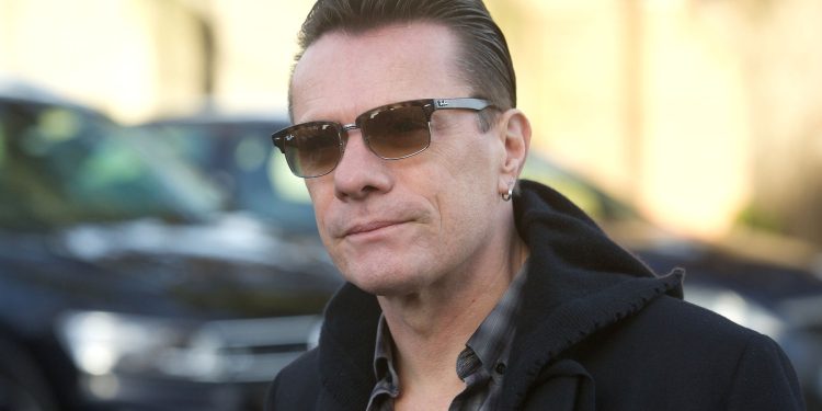 PROBLEMI S BROJANJEM Bubnjar grupe U2 otkrio da mu je dijagnosticirana rijetka bolest | NACIONAL.HR