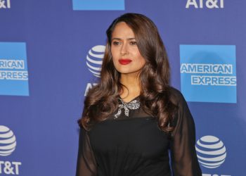 TAJNA SAVRŠENOG IZGLEDA Svaka žena nakon 50-te treba ruž u jednoj od ove tri nijanse | NACIONAL.HR