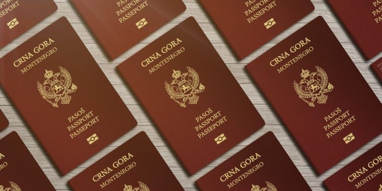 MUKE S PUTOVNICAMA Pitanje dvojnog državljanstva dodatno ‘zakuhalo’ odnose Crne Gore i Srbije | NACIONAL.HR