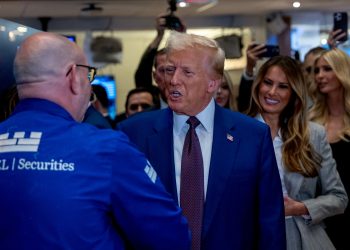 NE AUTOMATIZACIJI Trump podržao lučke radnike: Radije bih da troše na ljude na našim dokovima… | NACIONAL.HR