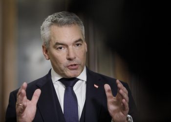 ZAHVALILI MELONI Austrija namjerava kupiti 12 talijanskih borbenih zrakoplova | NACIONAL.HR