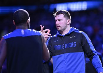 SLOVENSKI DJED BOŽIĆNJAK Pogledajte što je Luka Dončić kupio suigračima i trenerima za Božić | NACIONAL.HR