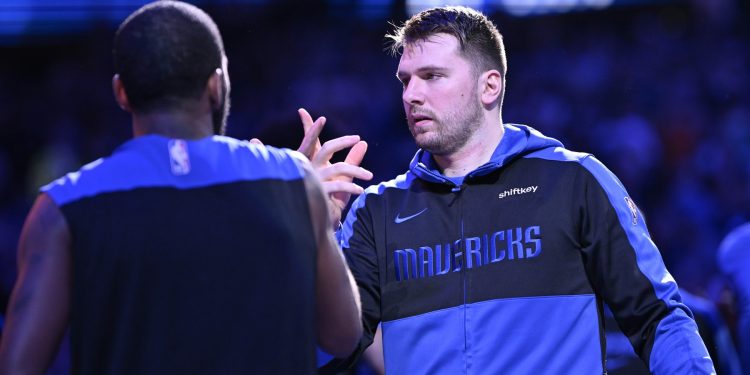 SLOVENSKI DJED BOŽIĆNJAK Pogledajte što je Luka Dončić kupio suigračima i trenerima za Božić | NACIONAL.HR