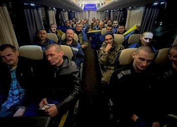 UZ POSREDOVANJE EMIRATA Rusija i Ukrajina razmijenile ratne zarobljenike, među njima i borci iz Mariupolja | NACIONAL.HR