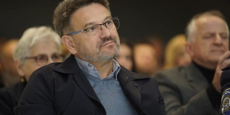 Gradonačelnik Solina poziva: Iskoristite sunčan dan za šetnju i večernju zabavu uz Mladena Grdovića