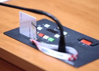 UŽIVO: SABORSKI PING-PONG Propao prijedlog SDP-a, Plenković nije pao. Izbor ustavnih sudaca u subotu? | NACIONAL.HR