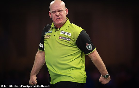 Obvezno priznanje: Fotografija Iana Stephena/ProSports/Shutterstock (15062530cu) Michael van Gerwen (NED) reagira u svom meču četvrtfinala protiv Callana Rydza (ENG) (nije na slici) tijekom Svjetskog prvenstva u pikadu Paddy Power 2025. 1. siječnja 2025. 01.01.2025., 2025. Svijet Prvenstvo u pikadu - 1. siječnja 2025