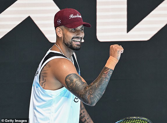 MELBOURNE, AUSTRALIJA - 11. SIJEČNJA: Nick Kyrgios iz Australije tijekom treninga uoči Australian Opena 2025. u Melbourne Parku 11. siječnja 2025. u Melbourneu, Australija. (Fotografija James D. Morgan/Getty Images)