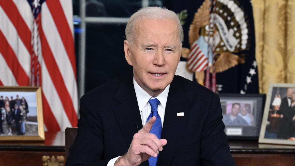 Predsjednik Joe Biden govori iz Ovalnog ureda Bijele kuće dok drži svoj oproštajni govor u srijedu, 15. siječnja 2025., u Washingtonu. (Mandel Ngan/Pool putem AP-a)