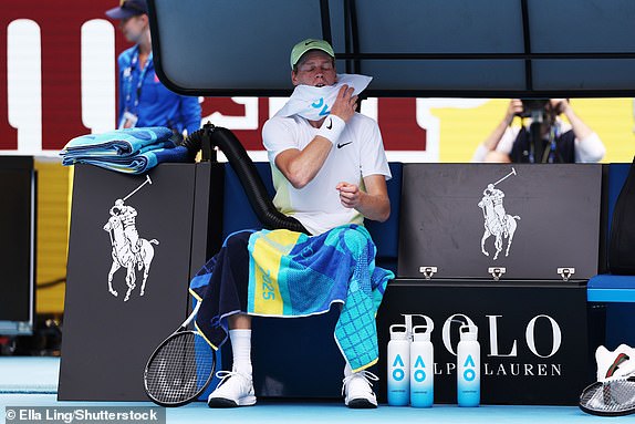 Obvezno priznanje: Fotografija Ella Ling/Shutterstock (15105040df) Jannik Sinner tijekom meča četvrtog kola protiv Runea Australian Opena, Deveti dan, Tenis, Melbourne Park, Melbourne, Australija - 20. siječnja 2025.