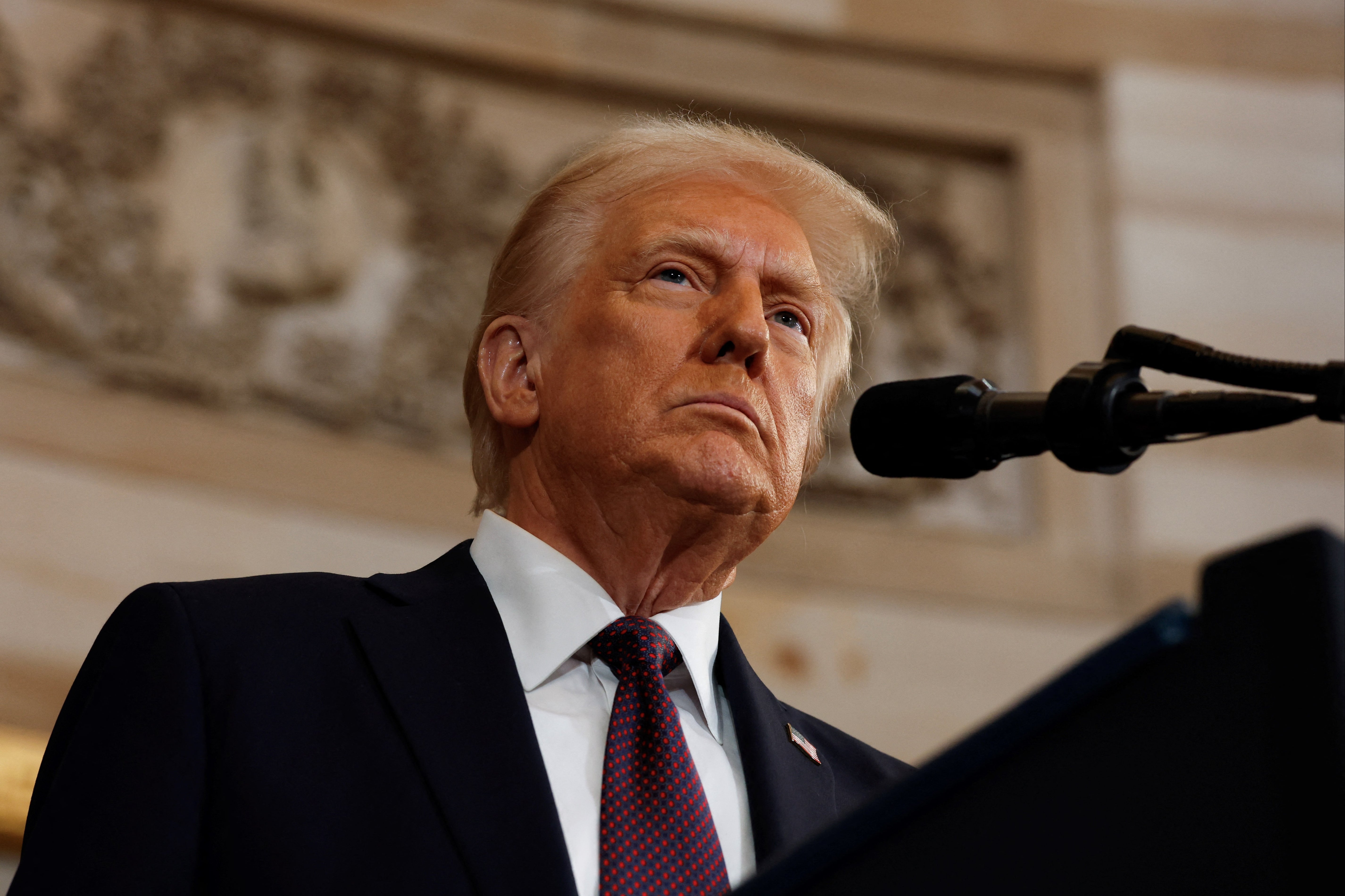 Trump je više puta obećao da će krenuti nakon svojih političkih neprijatelja dok je bio na tragu kampanje